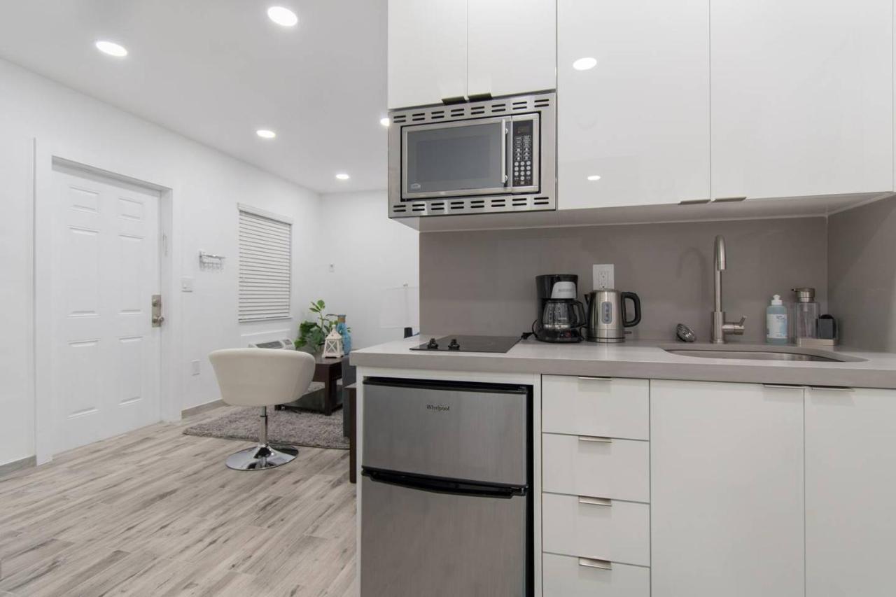 Newly Renovated 1 Bedroom Apt Designer Unit # 3 Dania Beach Eksteriør billede